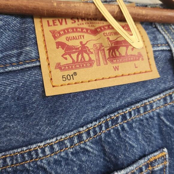 LEVI'S 501 Cut Off Denim Shorts Size Women's 31 - Picture 4 of 12